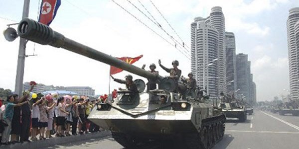 Triều Tiên đem xe tăng đến biên giới 