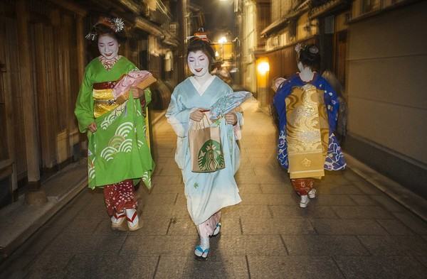 Điều ít biết về cuộc sống của các Geisha Nhật Bản thời hiện đại