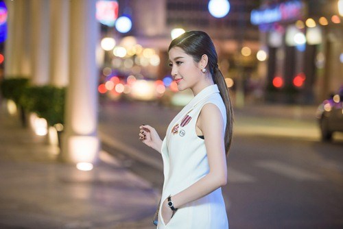 Á hậu Huyền My sang Myanmar đóng phim cùng Hoa hậu Hoàn vũ Moe Set Wine