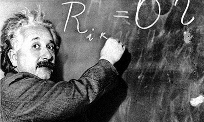 Chuyện về bảng điểm của cụ Einstein